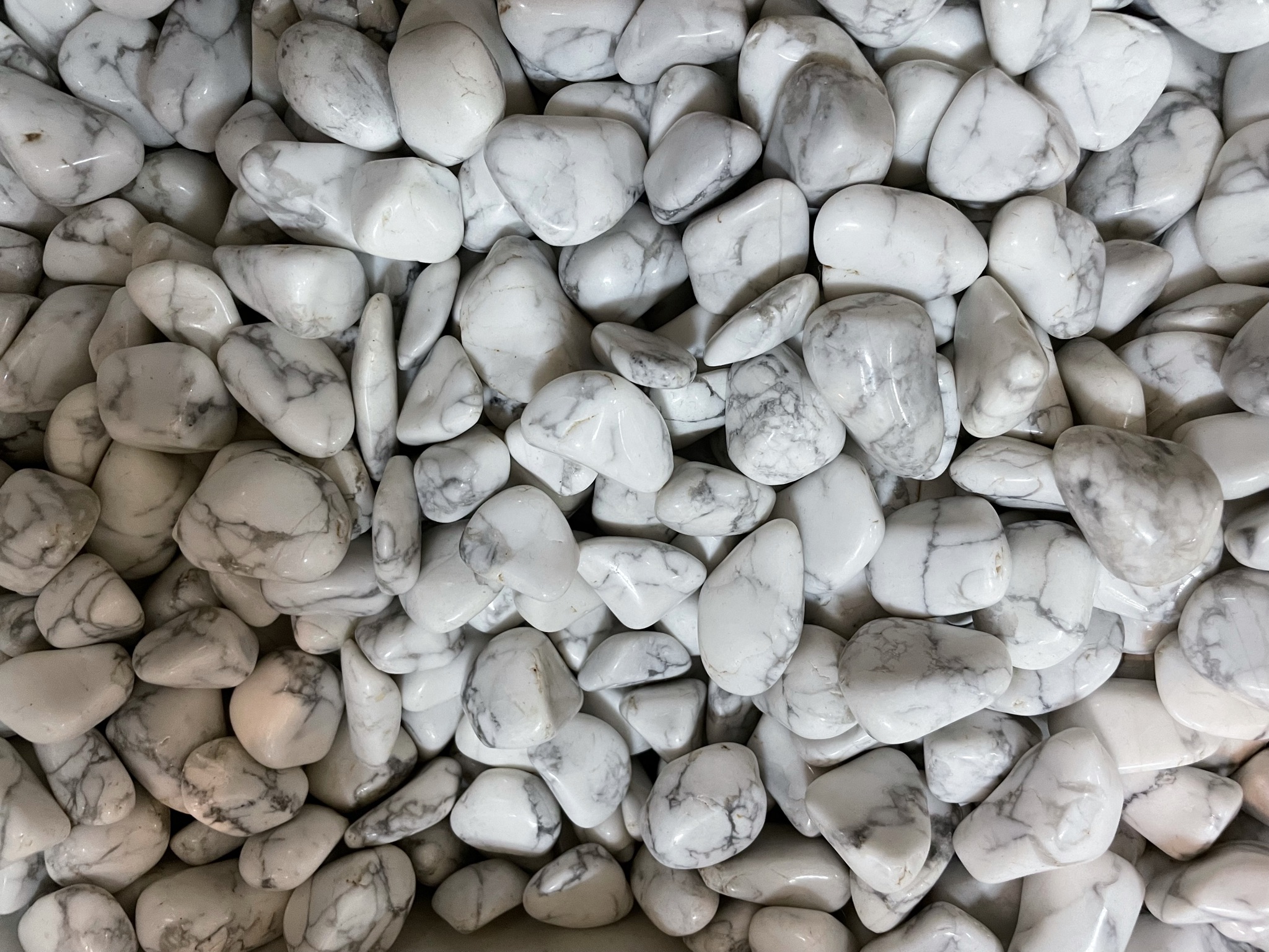Howlite - MineCrystals